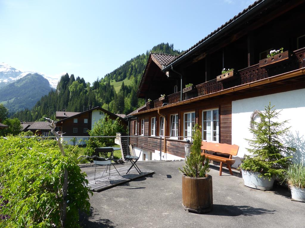 Hotel Garni Alpina Lenk im Simmental Exterior foto